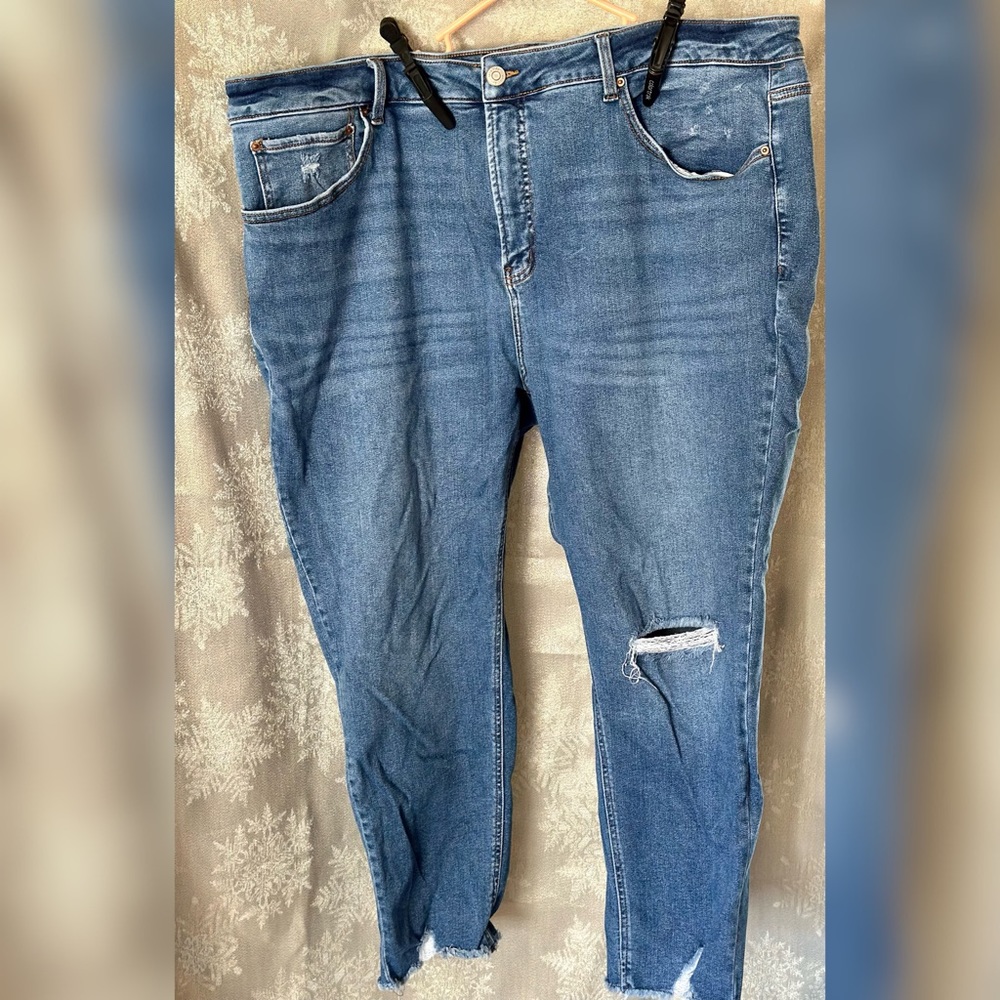 Women’s Plus Size 24 crop Jeans